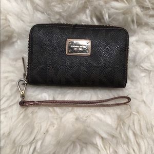 Michael Kors wristlet